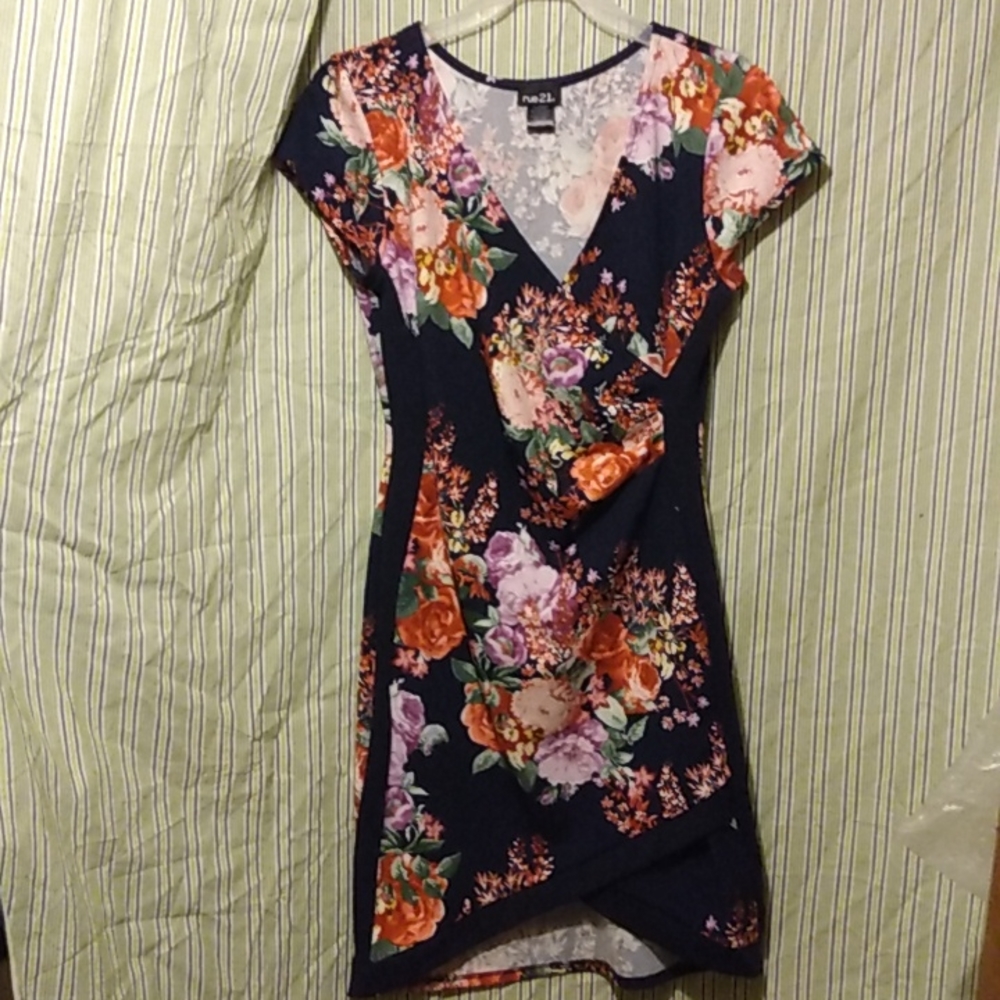 SEXY Rue 21 Black w Brite colors Floral Roses Wrap front dress variegated hem L